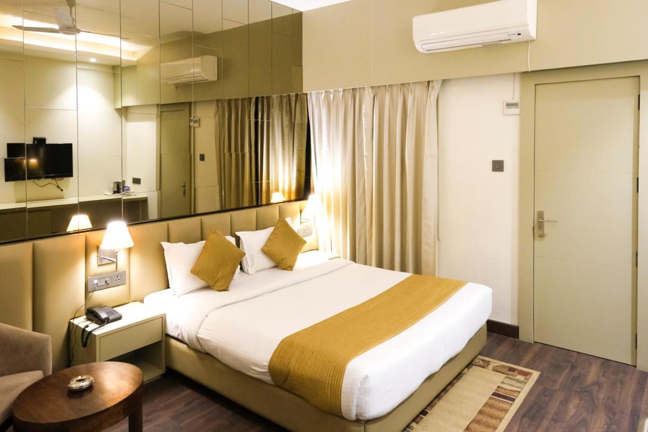 The Wallflower Hotel Kota  Exterior photo